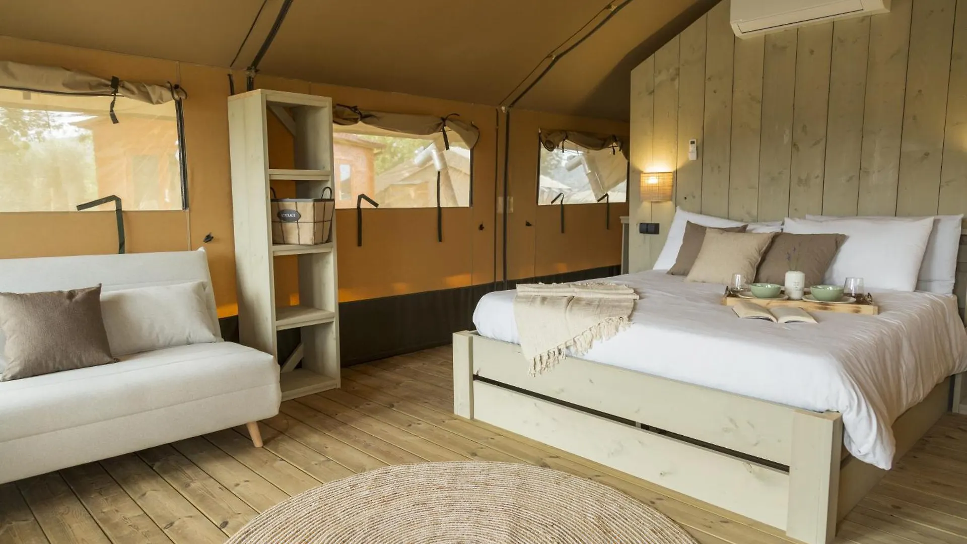 Glamping Tenuta Radici Castelnuovo della Misericordia Feriegård