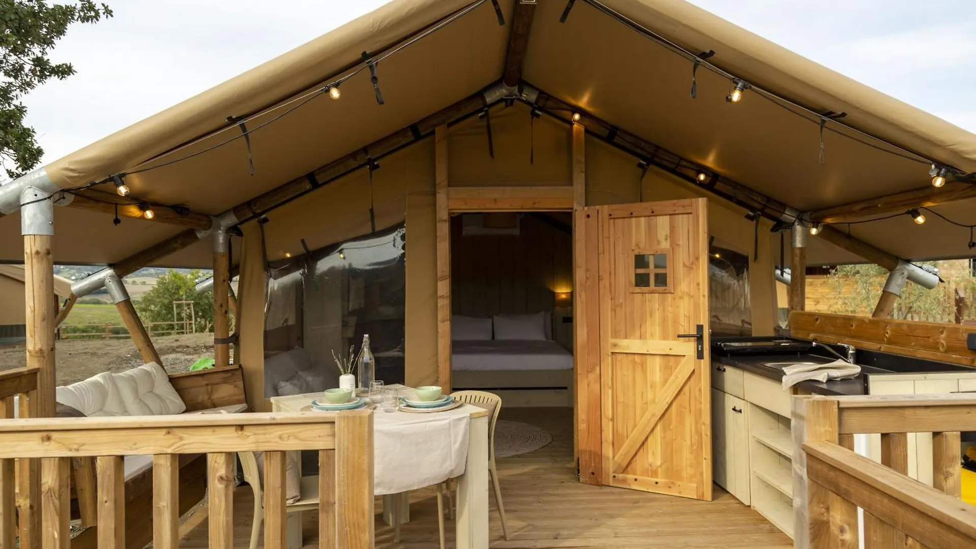 Glamping Tenuta Radici Castelnuovo della Misericordia Feriegård