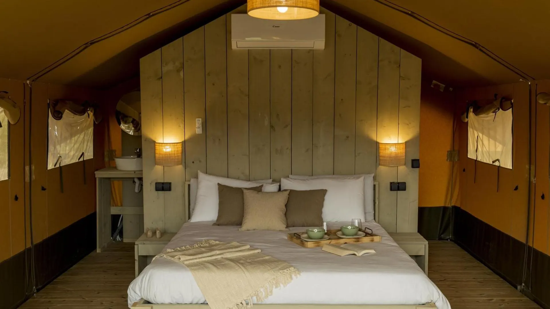 Glamping Tenuta Radici Castelnuovo della Misericordia Feriegård